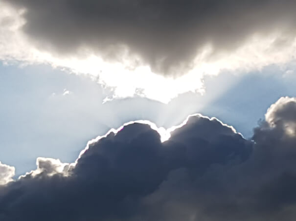 Gedankenkarussell stoppen? Probieren Sie es mit Meditation!